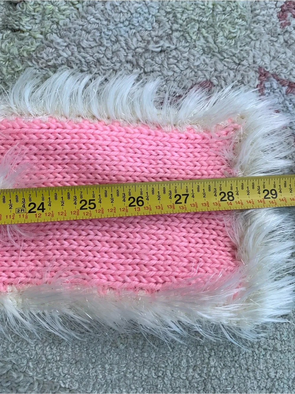 Dickens’s Closet Pink Knit Pet Scarf with White Faux Fur Trim
